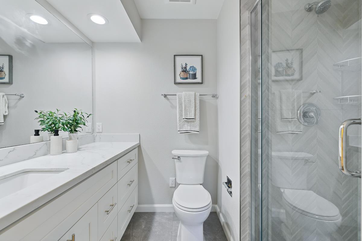 Detail Gallery Image 25 of 38 For 181 Ada Ave #14,  Mountain View,  CA 94043 - 2 Beds | 2/1 Baths