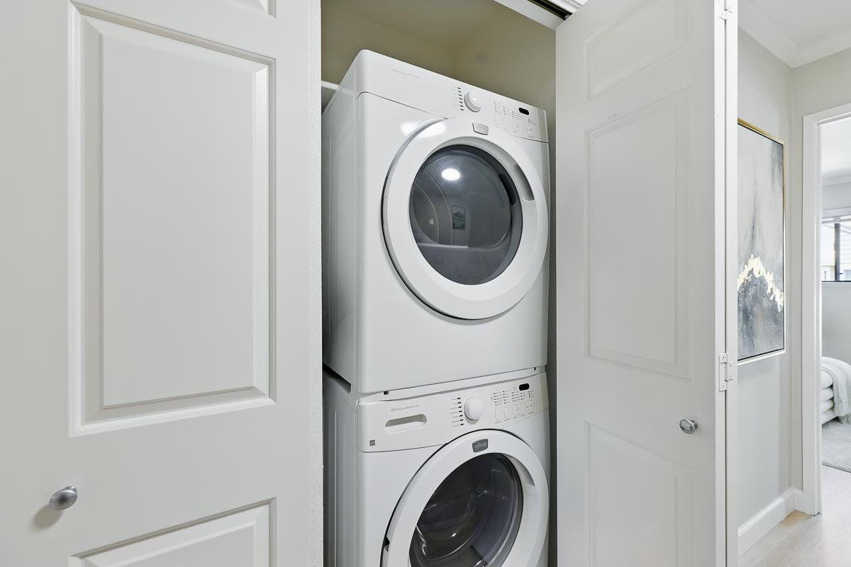 Detail Gallery Image 26 of 38 For 181 Ada Ave #14,  Mountain View,  CA 94043 - 2 Beds | 2/1 Baths