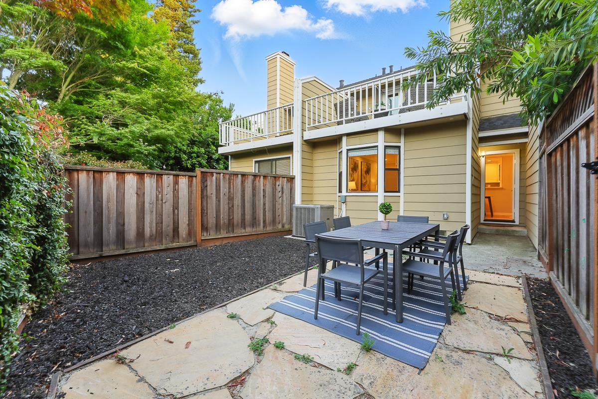 Detail Gallery Image 33 of 38 For 181 Ada Ave #14,  Mountain View,  CA 94043 - 2 Beds | 2/1 Baths