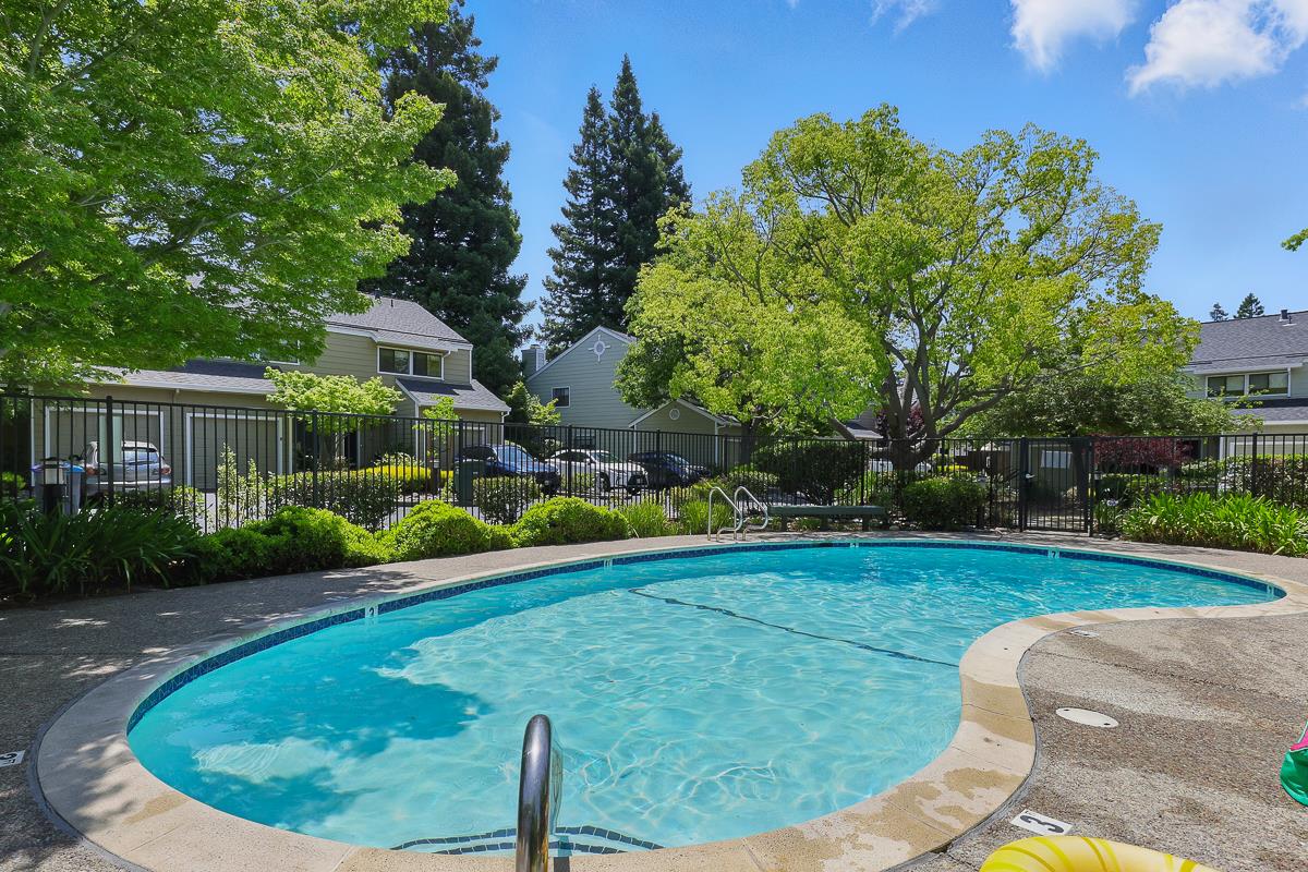 Detail Gallery Image 37 of 38 For 181 Ada Ave #14,  Mountain View,  CA 94043 - 2 Beds | 2/1 Baths
