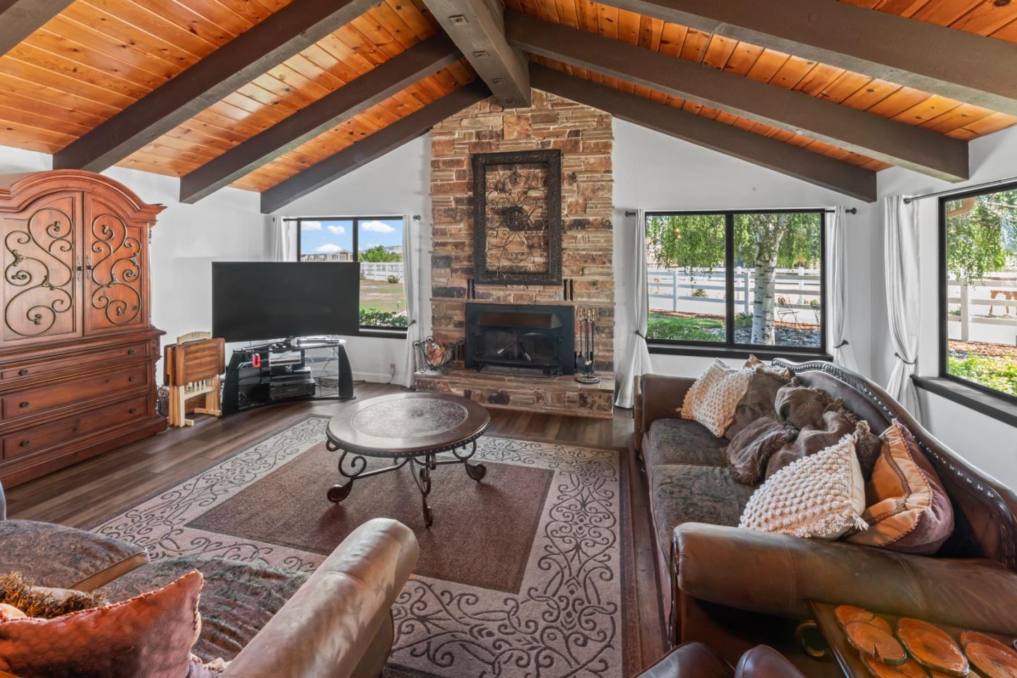 Detail Gallery Image 7 of 42 For 3465 Susie Ln, Gilroy,  CA 95020 - – Beds | – Baths