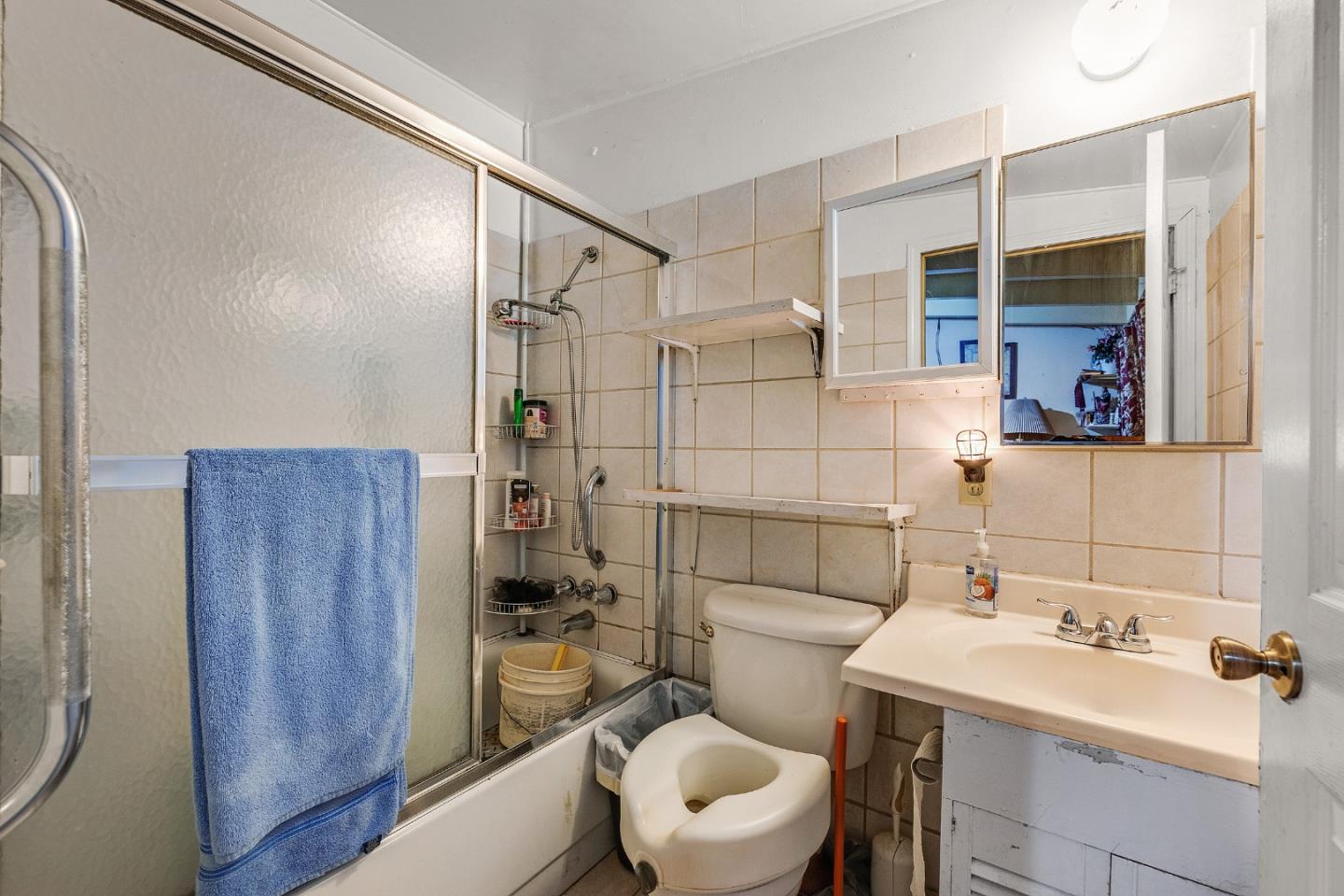 Detail Gallery Image 14 of 48 For 1549 Jupiter Way Way, Milpitas,  CA 95035 - 6 Beds | 4 Baths