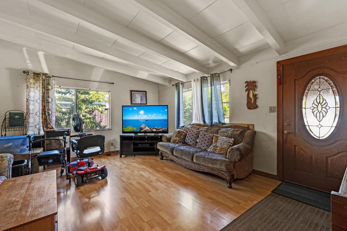 Detail Gallery Image 7 of 48 For 1549 Jupiter Way Way, Milpitas,  CA 95035 - 6 Beds | 4 Baths