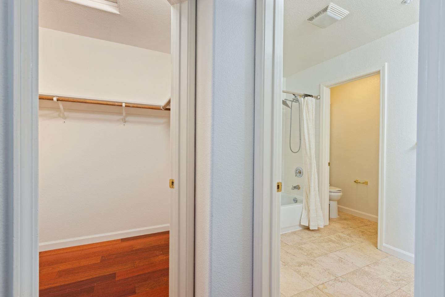 Detail Gallery Image 15 of 30 For 2009 Showers Dr #2,  Mountain View,  CA 94040 - 2 Beds | 2 Baths