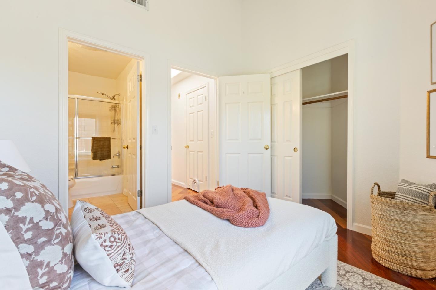 Detail Gallery Image 22 of 30 For 2009 Showers Dr #2,  Mountain View,  CA 94040 - 2 Beds | 2 Baths