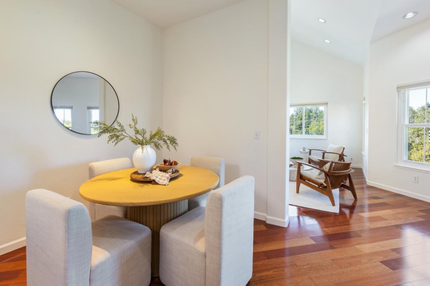Detail Gallery Image 6 of 30 For 2009 Showers Dr #2,  Mountain View,  CA 94040 - 2 Beds | 2 Baths