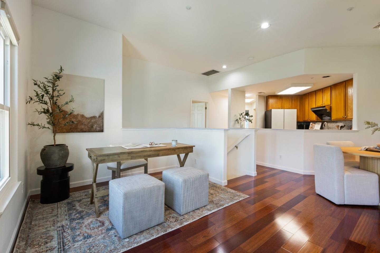 Detail Gallery Image 8 of 30 For 2009 Showers Dr #2,  Mountain View,  CA 94040 - 2 Beds | 2 Baths
