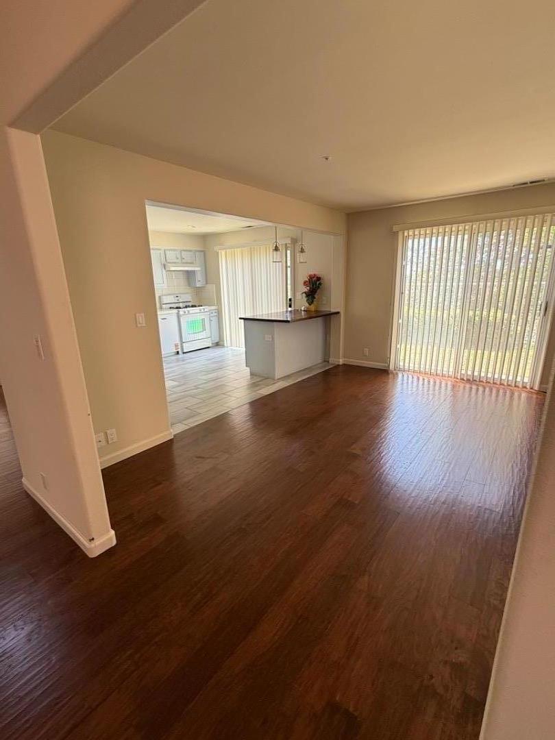 Detail Gallery Image 8 of 25 For 949 Nantucket Blvd #16,  Salinas,  CA 93906 - 3 Beds | 2/1 Baths