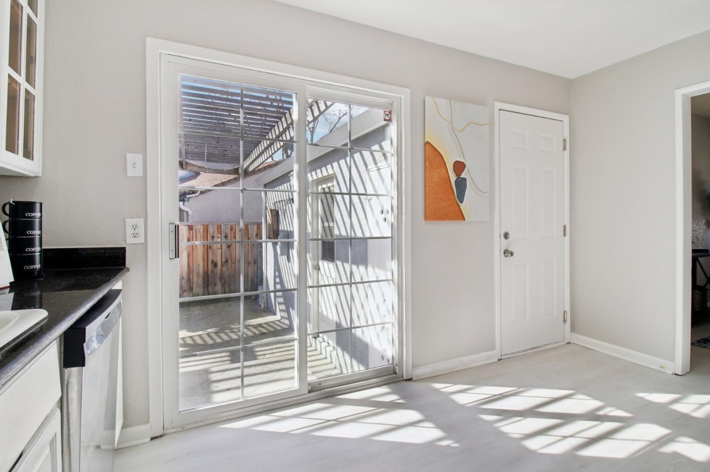 Detail Gallery Image 15 of 46 For 28250 Pacific St, Hayward,  CA 94544 - 3 Beds | 2 Baths