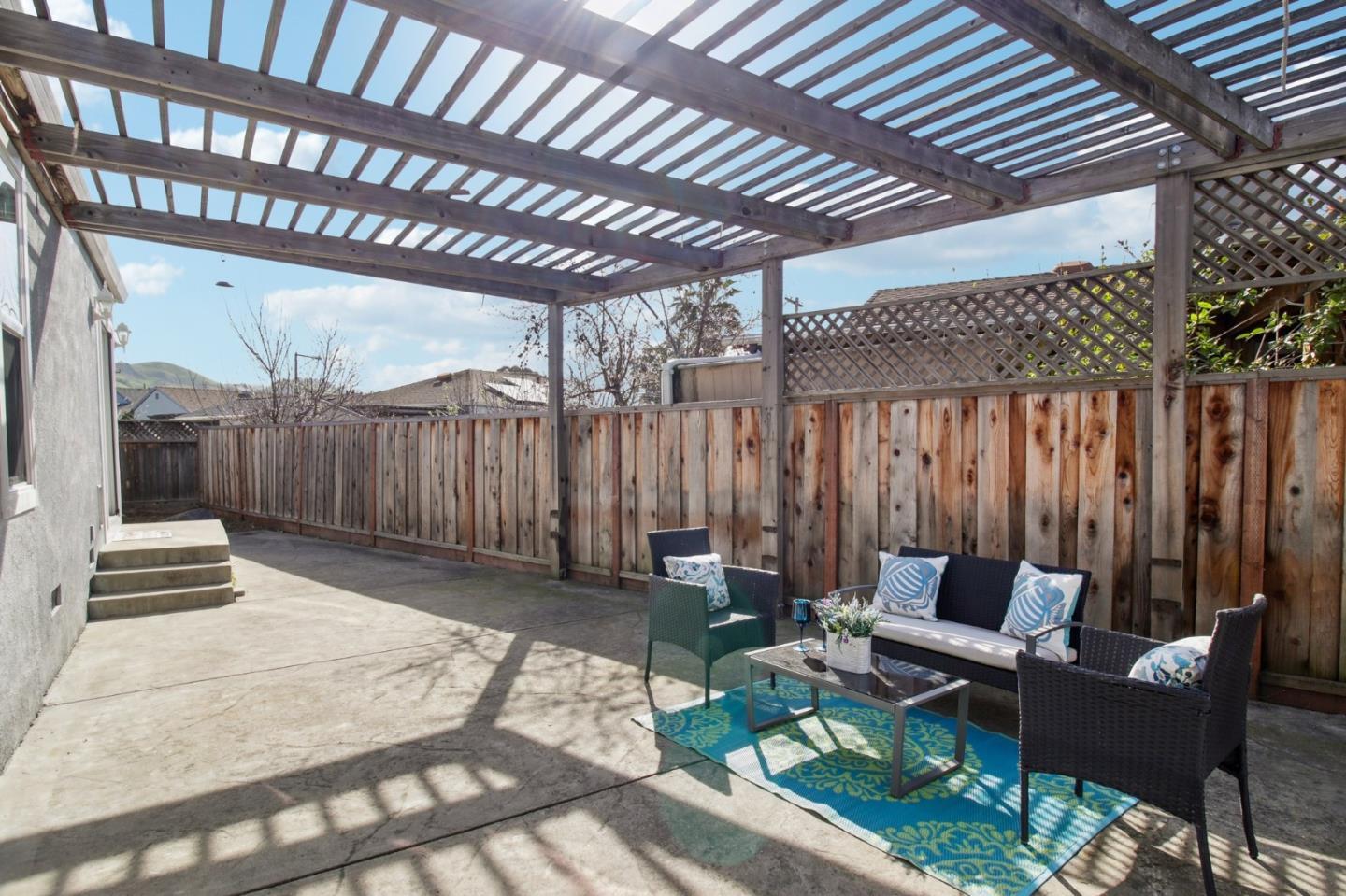 Detail Gallery Image 35 of 46 For 28250 Pacific St, Hayward,  CA 94544 - 3 Beds | 2 Baths