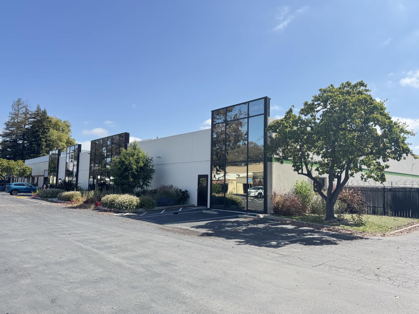 Detail Gallery Image 2 of 17 For 1290 Reamwood Ave a - B,  Sunnyvale,  CA 94089 - – Beds | – Baths