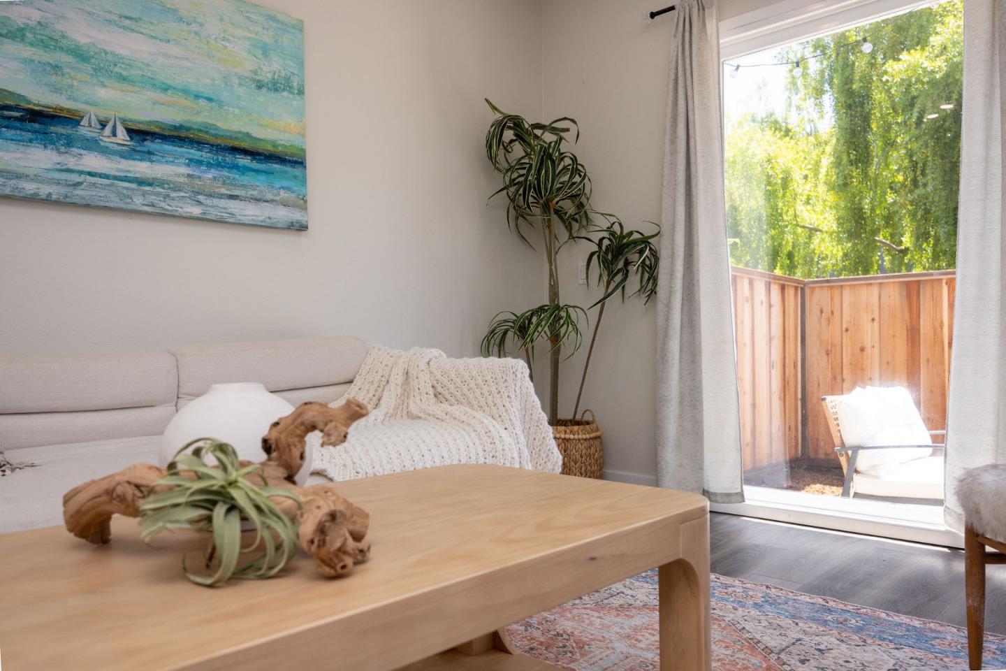 Detail Gallery Image 13 of 33 For 1026 Suzanne Ct, Half Moon Bay,  CA 94019 - 2 Beds | 1 Baths