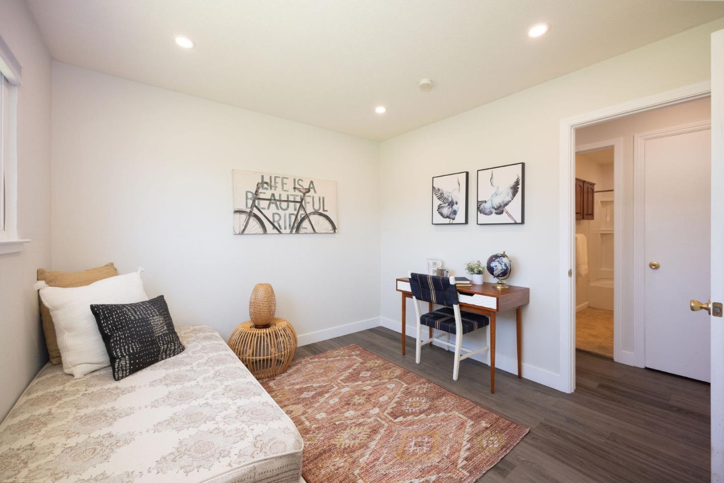 Detail Gallery Image 17 of 33 For 1026 Suzanne Ct, Half Moon Bay,  CA 94019 - 2 Beds | 1 Baths