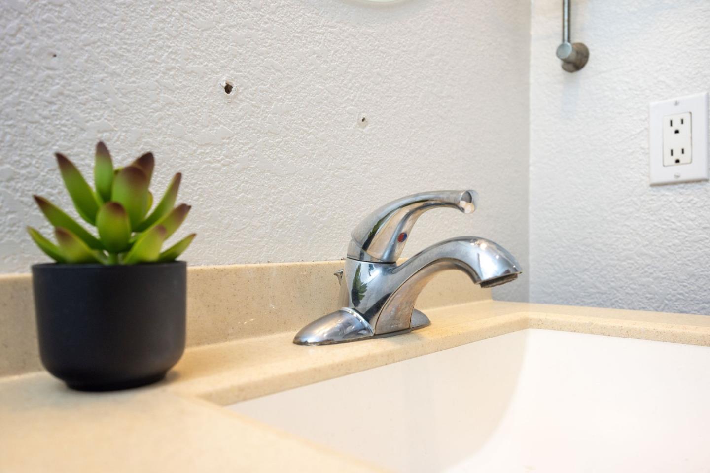 Detail Gallery Image 20 of 33 For 1026 Suzanne Ct, Half Moon Bay,  CA 94019 - 2 Beds | 1 Baths