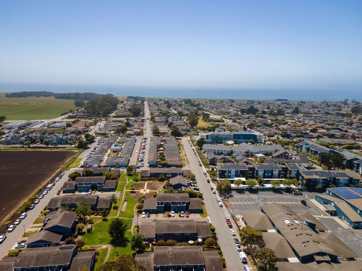 Detail Gallery Image 31 of 33 For 1026 Suzanne Ct, Half Moon Bay,  CA 94019 - 2 Beds | 1 Baths