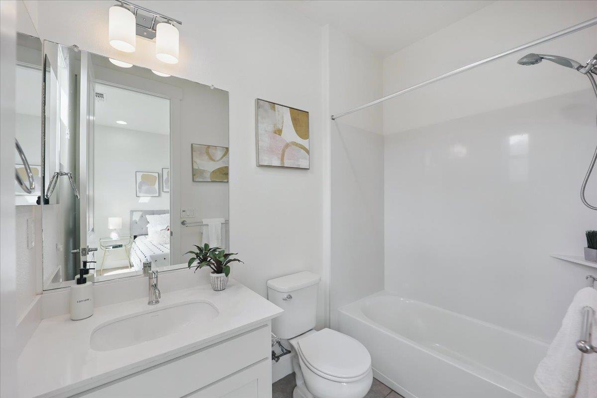 Detail Gallery Image 15 of 30 For 837 Sierra Vista Ave, Mountain View,  CA 94043 - 3 Beds | 3 Baths