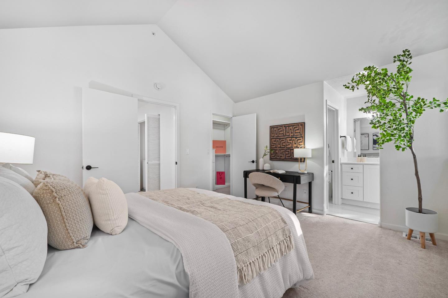 Detail Gallery Image 12 of 39 For 332 Deerwood Ct #1104,  Mountain View,  CA 94040 - 2 Beds | 2/1 Baths