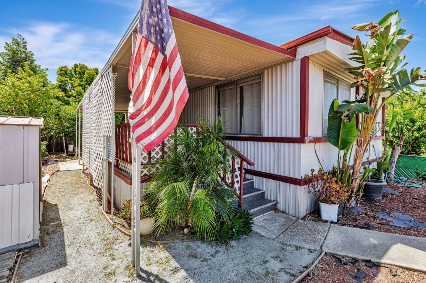 Detail Gallery Image 2 of 36 For 200 Burnett Ave #105,  Morgan Hill,  CA 95037 - 2 Beds | 1 Baths
