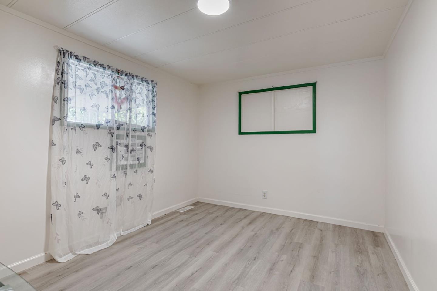 Detail Gallery Image 21 of 36 For 200 Burnett Ave #105,  Morgan Hill,  CA 95037 - 2 Beds | 1 Baths