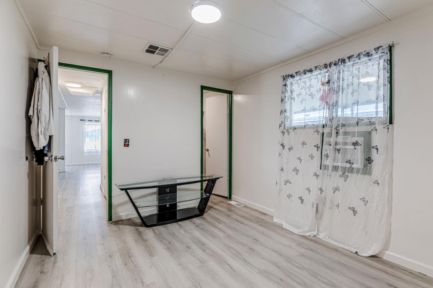 Detail Gallery Image 22 of 36 For 200 Burnett Ave #105,  Morgan Hill,  CA 95037 - 2 Beds | 1 Baths