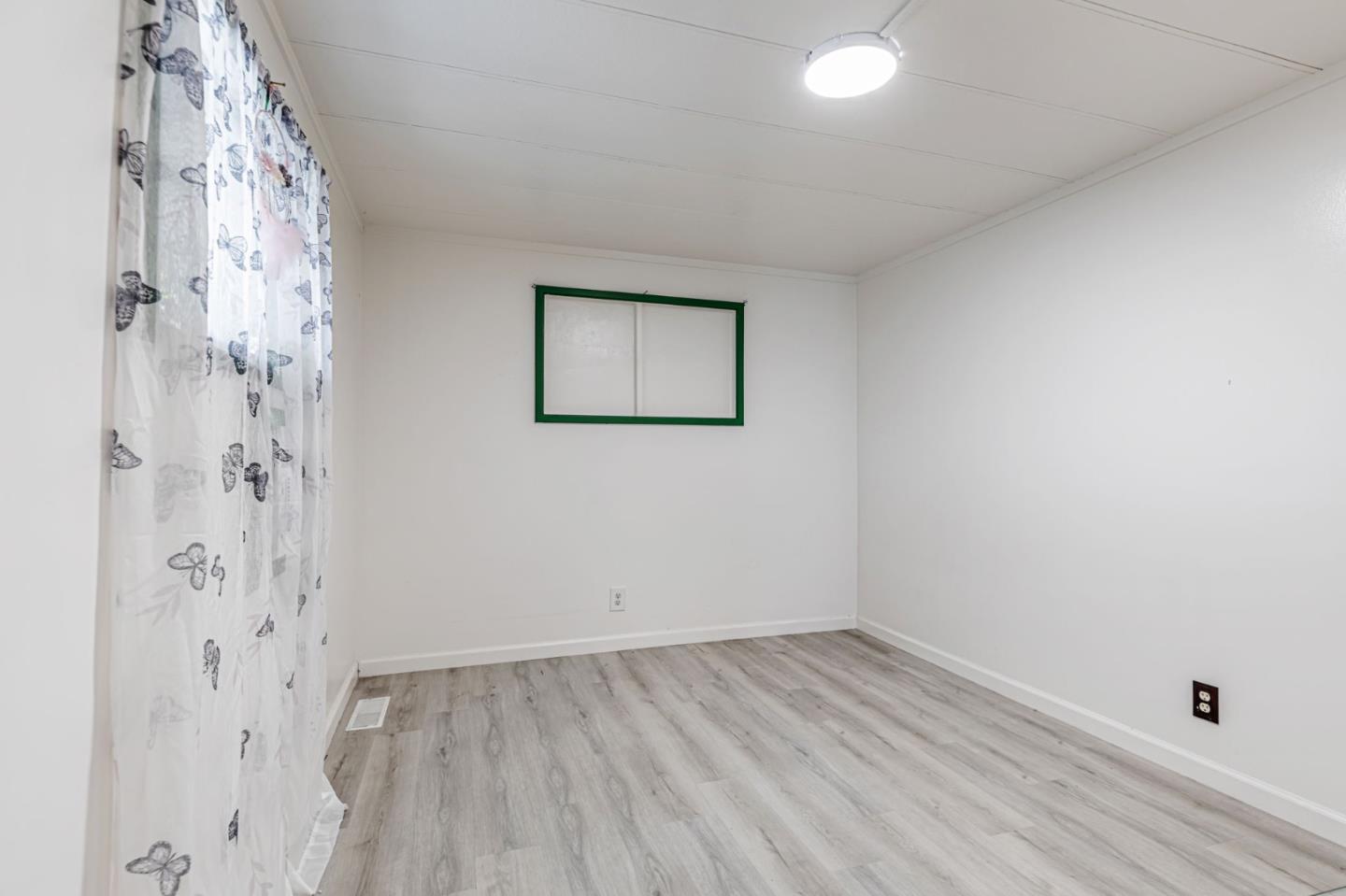 Detail Gallery Image 24 of 36 For 200 Burnett Ave #105,  Morgan Hill,  CA 95037 - 2 Beds | 1 Baths