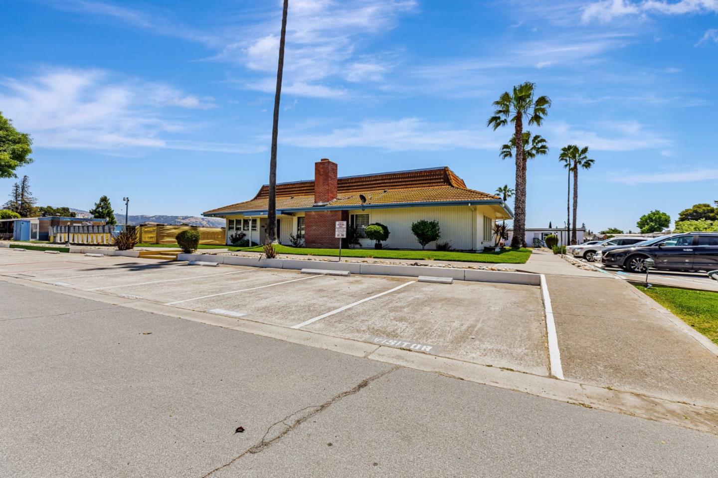 Detail Gallery Image 35 of 36 For 200 Burnett Ave #105,  Morgan Hill,  CA 95037 - 2 Beds | 1 Baths