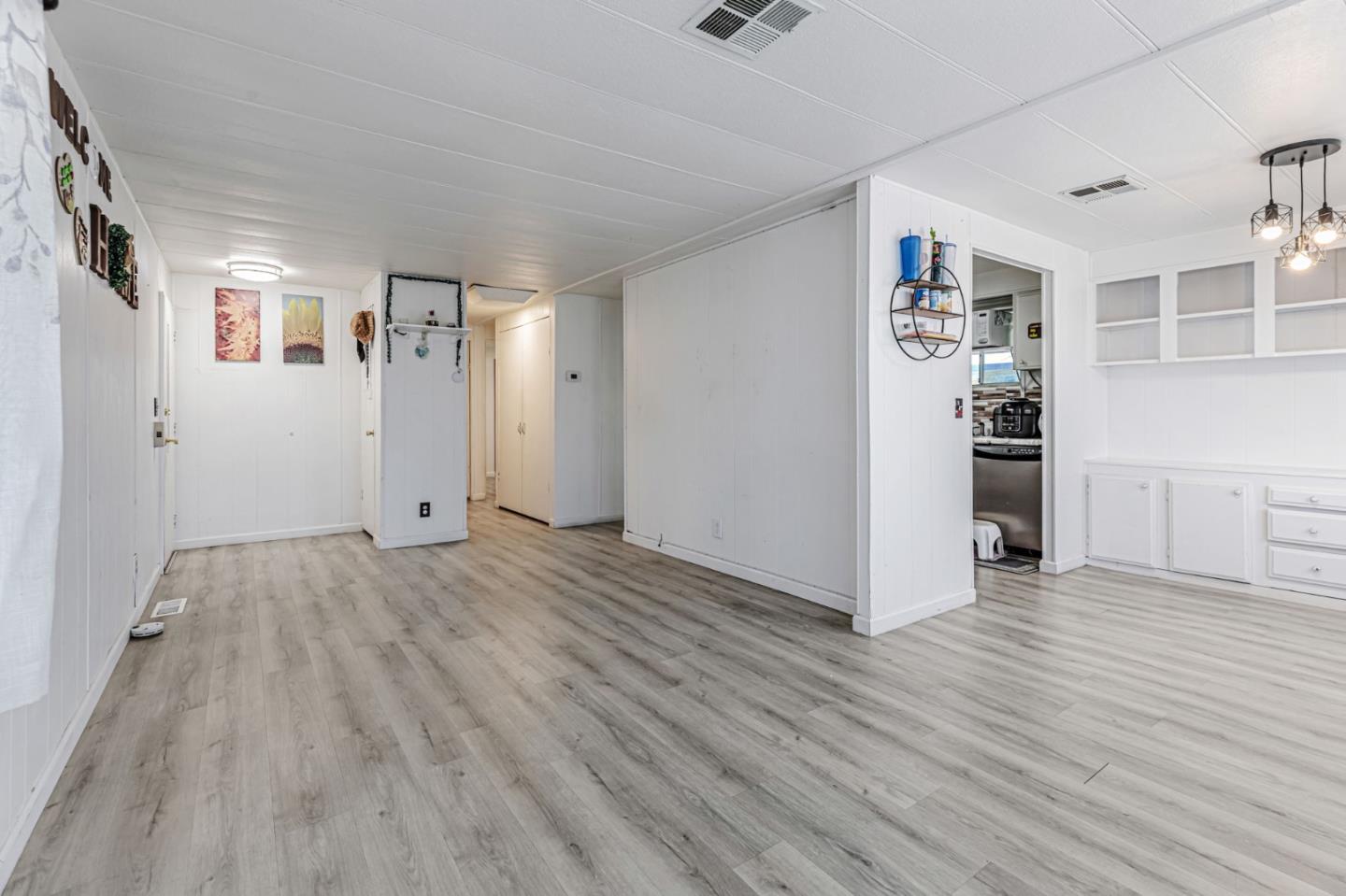 Detail Gallery Image 9 of 36 For 200 Burnett Ave #105,  Morgan Hill,  CA 95037 - 2 Beds | 1 Baths