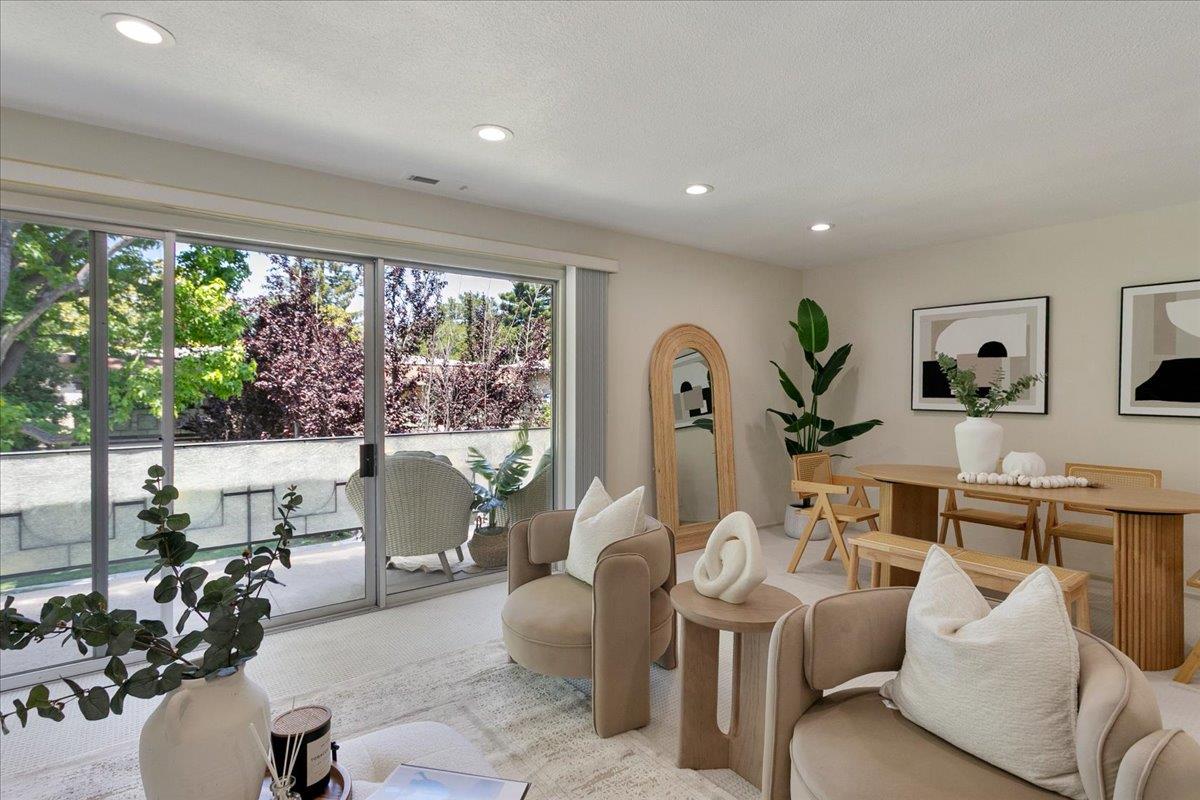 Detail Gallery Image 12 of 37 For 762 University Ave, Palo Alto,  CA 94301 - 2 Beds | 2 Baths