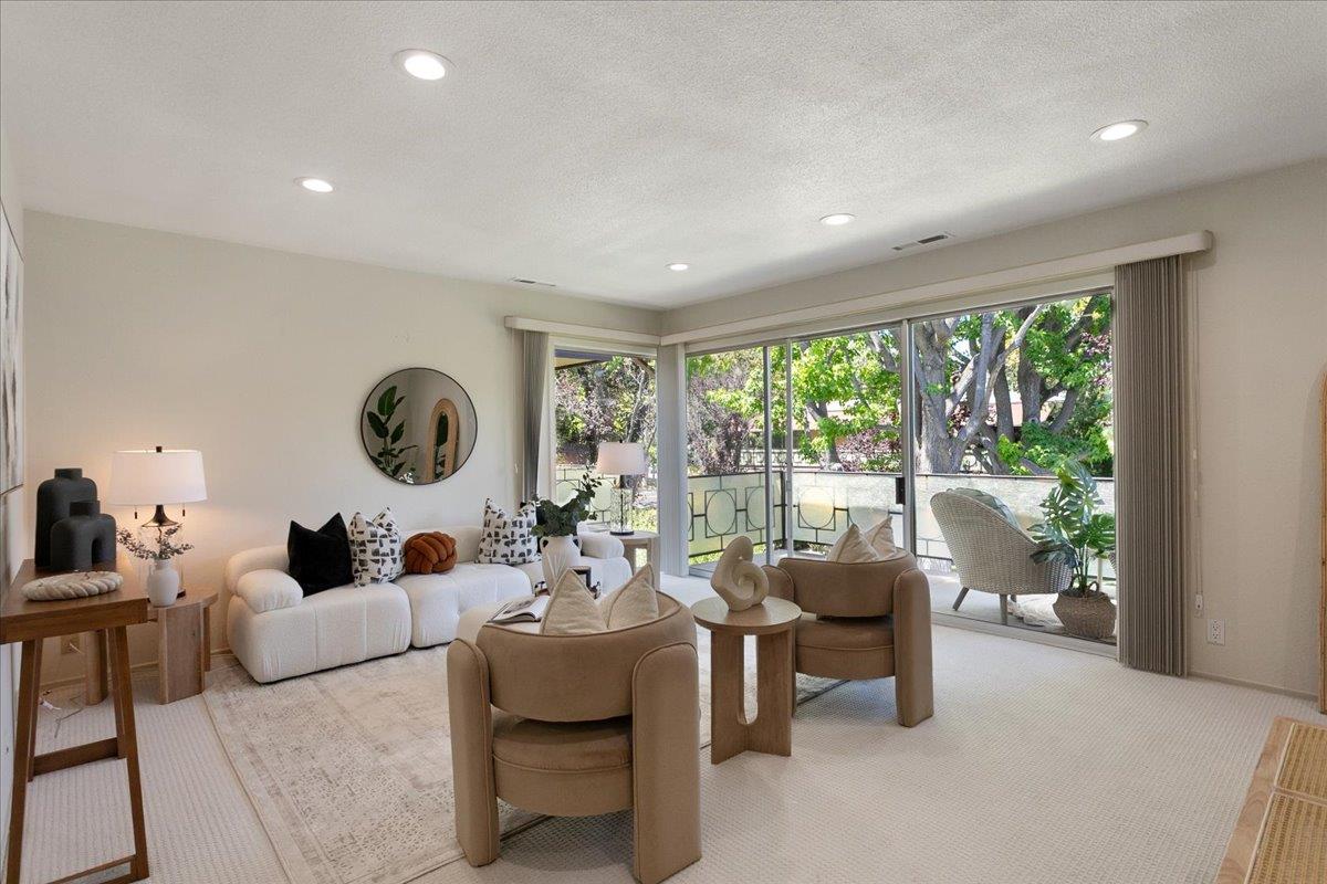 Detail Gallery Image 13 of 37 For 762 University Ave, Palo Alto,  CA 94301 - 2 Beds | 2 Baths