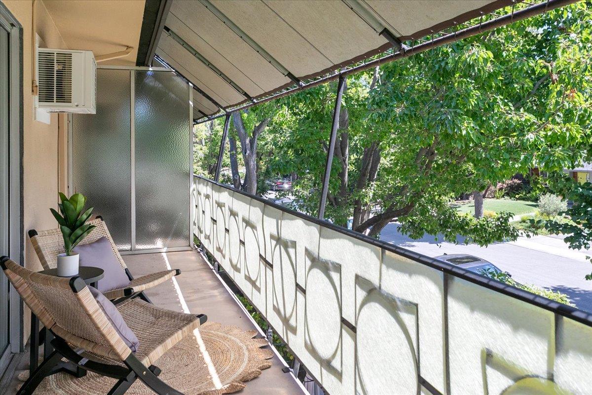 Detail Gallery Image 29 of 37 For 762 University Ave, Palo Alto,  CA 94301 - 2 Beds | 2 Baths
