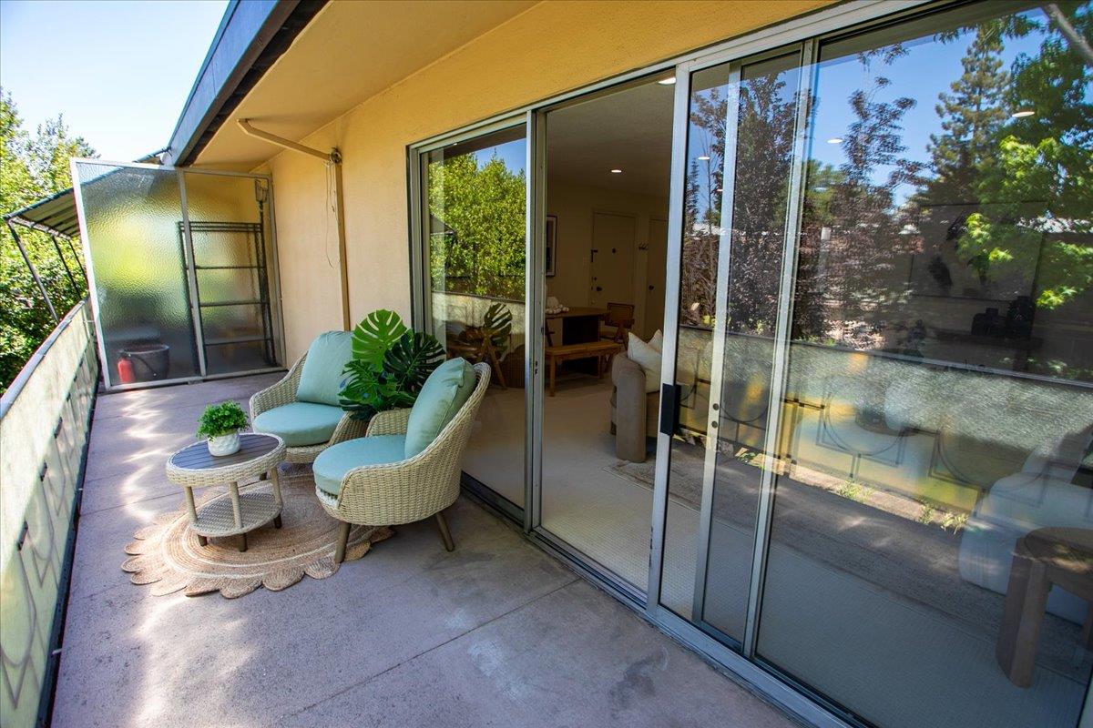 Detail Gallery Image 30 of 37 For 762 University Ave, Palo Alto,  CA 94301 - 2 Beds | 2 Baths