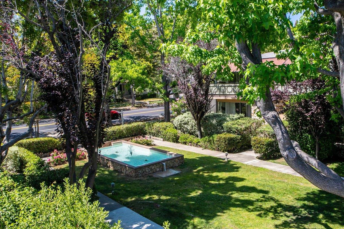 Detail Gallery Image 5 of 37 For 762 University Ave, Palo Alto,  CA 94301 - 2 Beds | 2 Baths