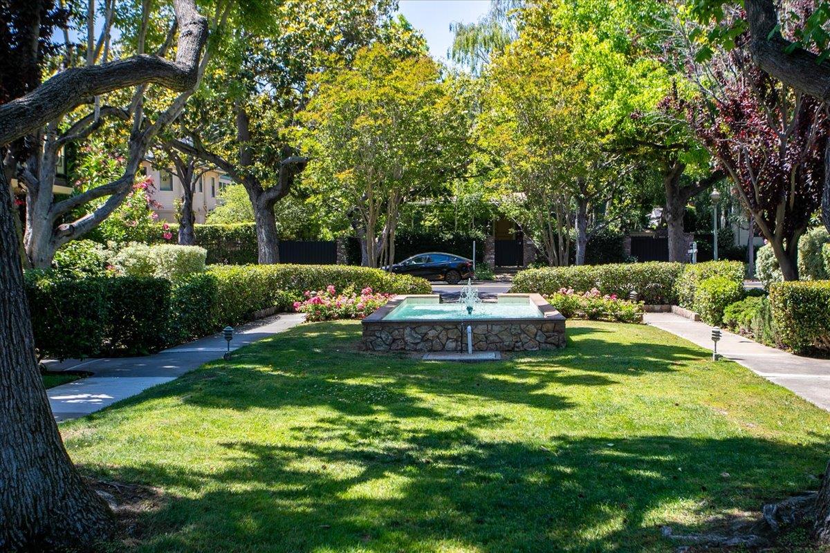 Detail Gallery Image 7 of 37 For 762 University Ave, Palo Alto,  CA 94301 - 2 Beds | 2 Baths