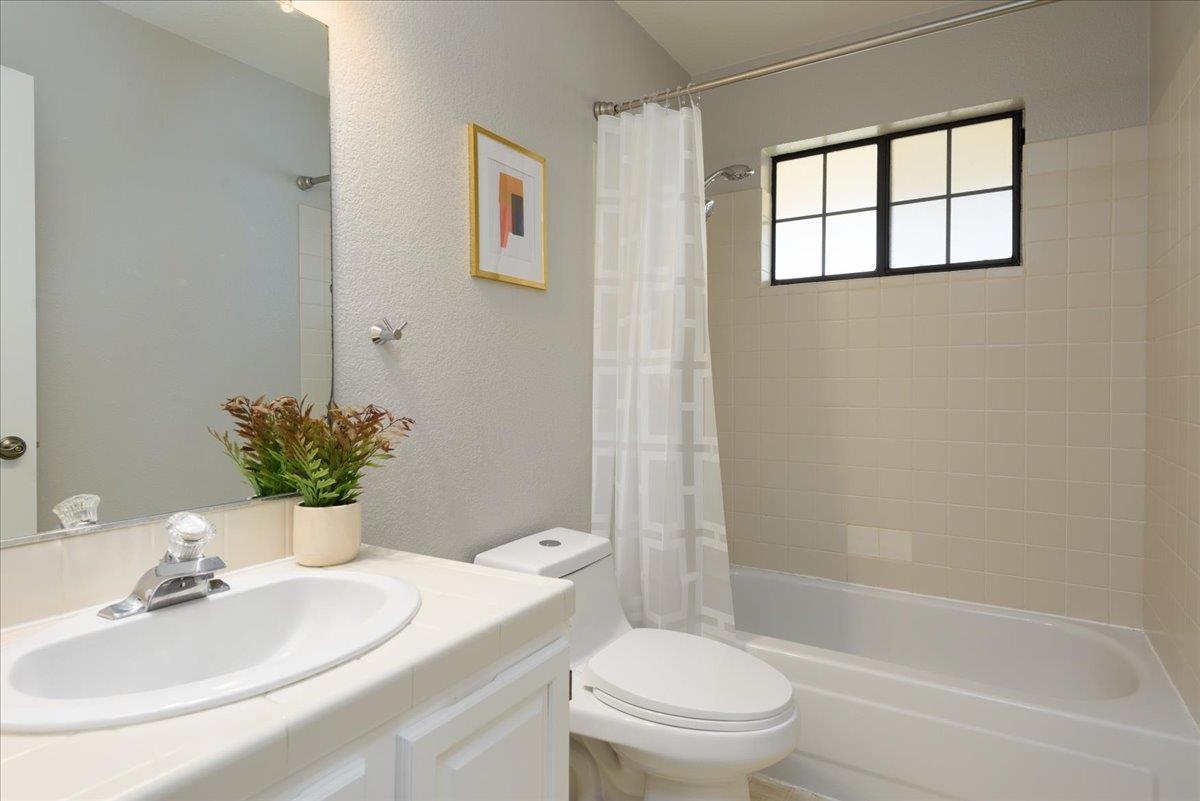 Detail Gallery Image 6 of 16 For 2355 Beach Blvd #303,  Pacifica,  CA 94044 - 2 Beds | 2 Baths