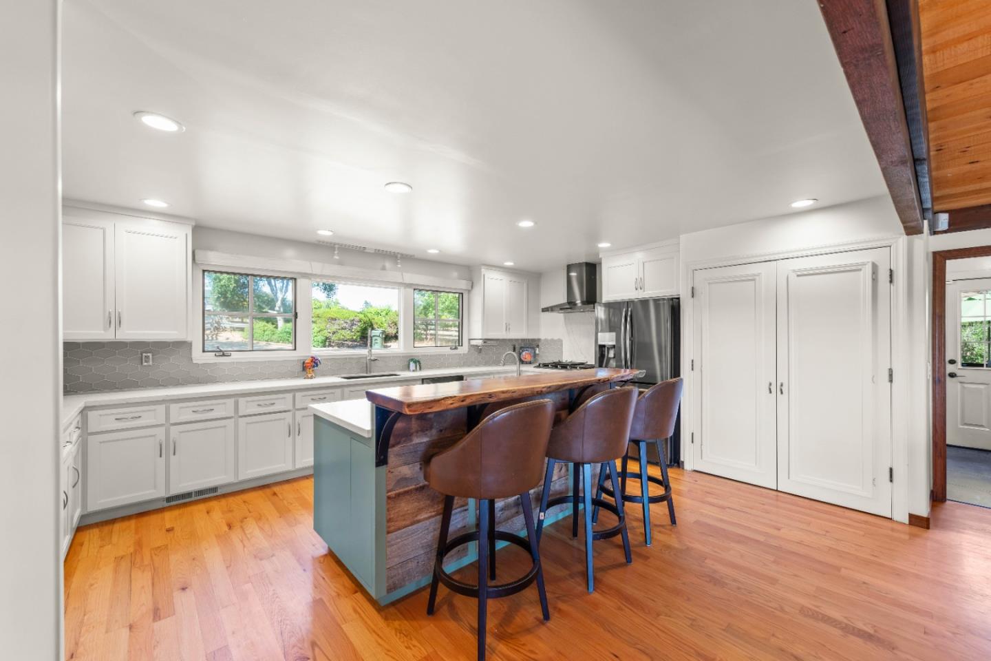 Detail Gallery Image 18 of 52 For 141 Corona Ct, Watsonville,  CA 95076 - 4 Beds | 4 Baths
