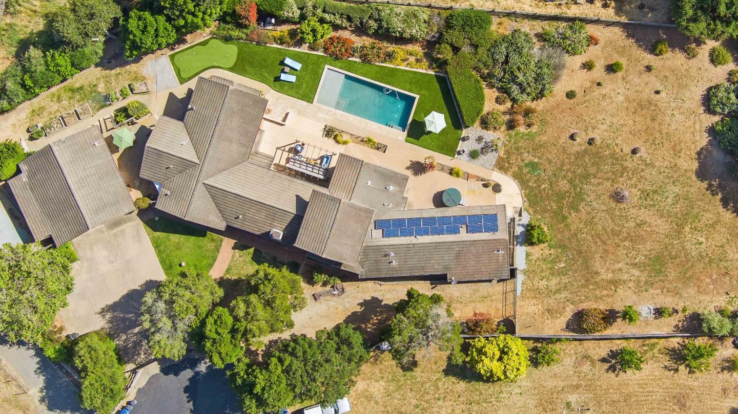 Detail Gallery Image 2 of 52 For 141 Corona Ct, Watsonville,  CA 95076 - 4 Beds | 4 Baths