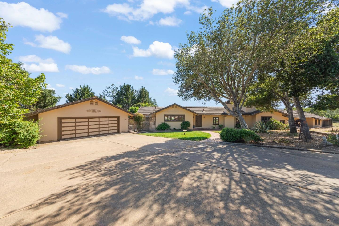 Detail Gallery Image 9 of 52 For 141 Corona Ct, Watsonville,  CA 95076 - 4 Beds | 4 Baths