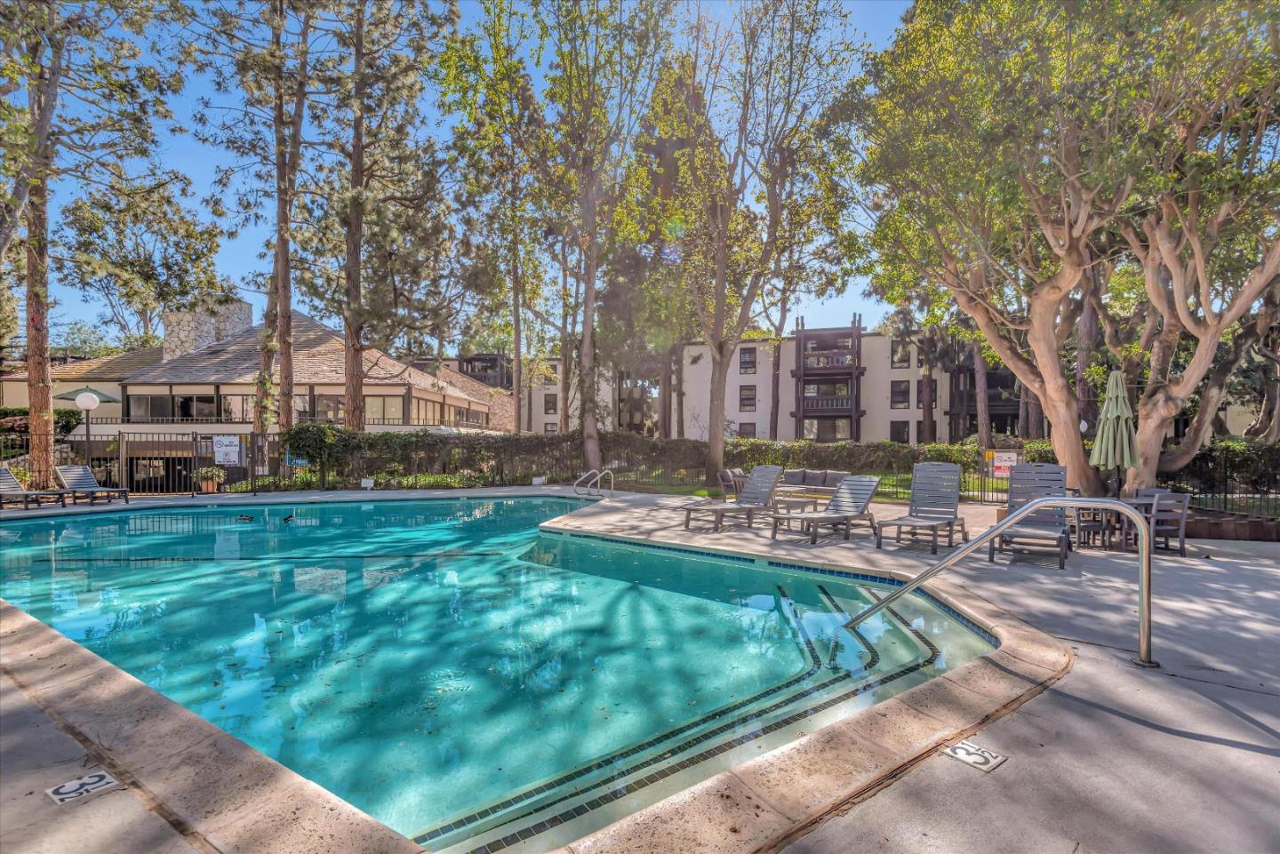 Detail Gallery Image 18 of 23 For 8650 Gulana Ave #C3053,  Playa Del Rey,  CA 90293 - 3 Beds | 2 Baths
