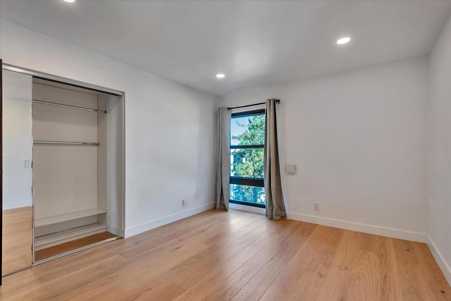 Detail Gallery Image 9 of 23 For 8650 Gulana Ave #C3053,  Playa Del Rey,  CA 90293 - 3 Beds | 2 Baths