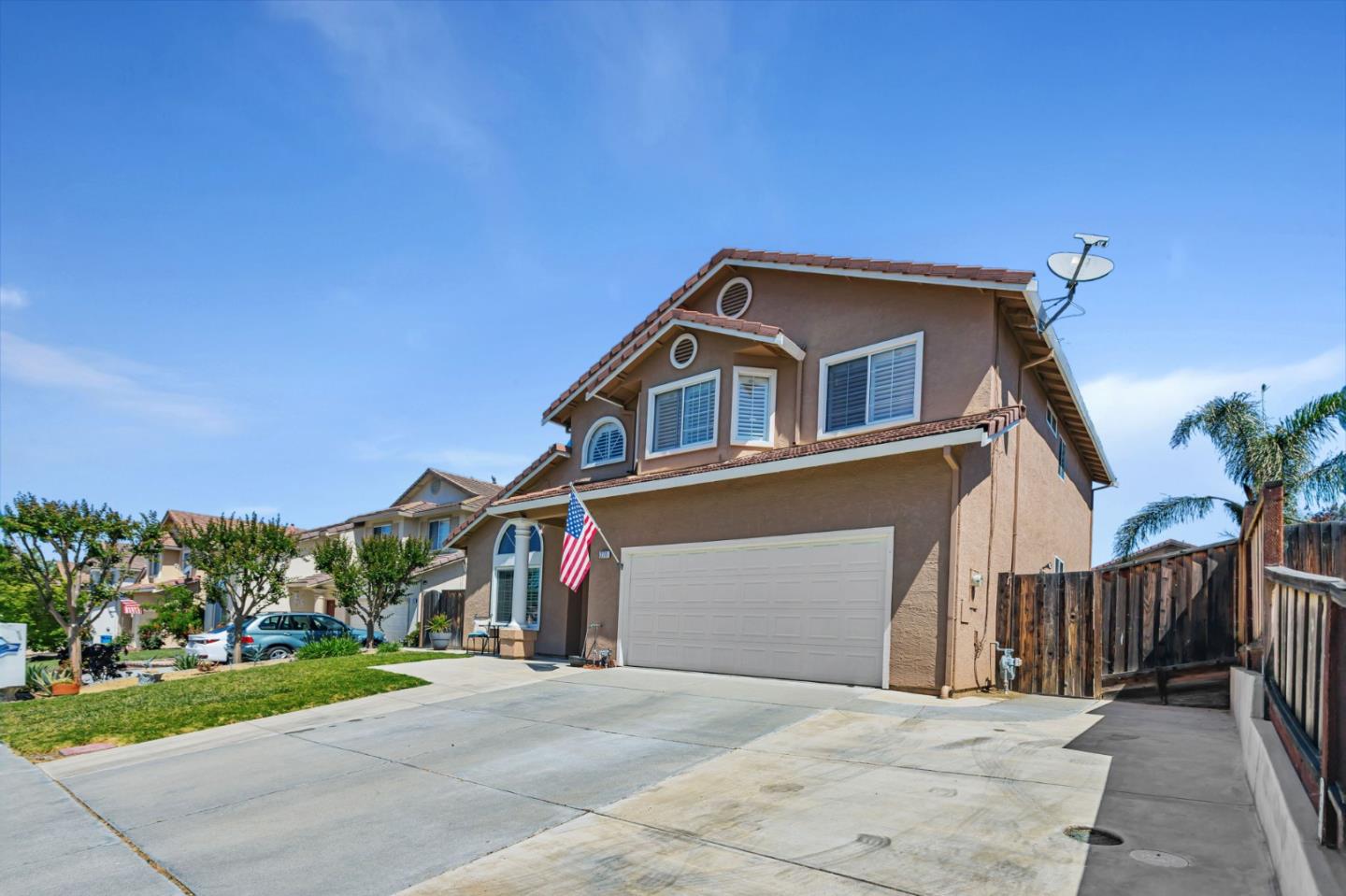 Detail Gallery Image 3 of 63 For 2711 Valley View Rd, Hollister,  CA 95023 - 4 Beds | 3 Baths