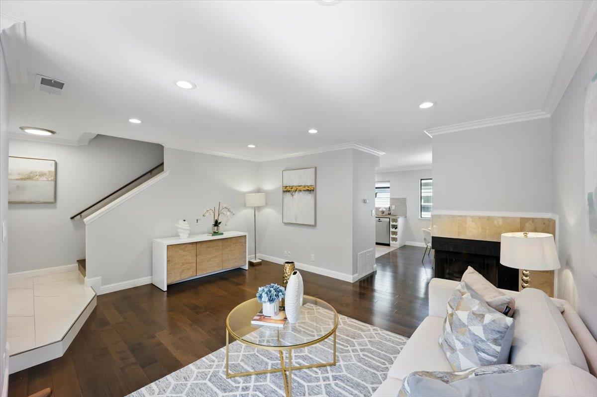 Detail Gallery Image 10 of 43 For 2216 Fazeli Ct, Campbell,  CA 95008 - 3 Beds | 2/1 Baths