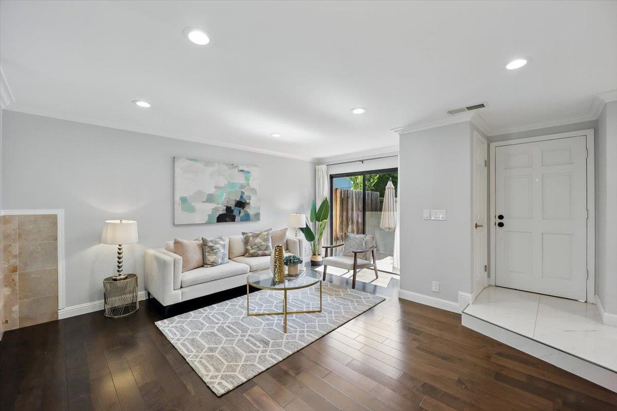 Detail Gallery Image 8 of 43 For 2216 Fazeli Ct, Campbell,  CA 95008 - 3 Beds | 2/1 Baths