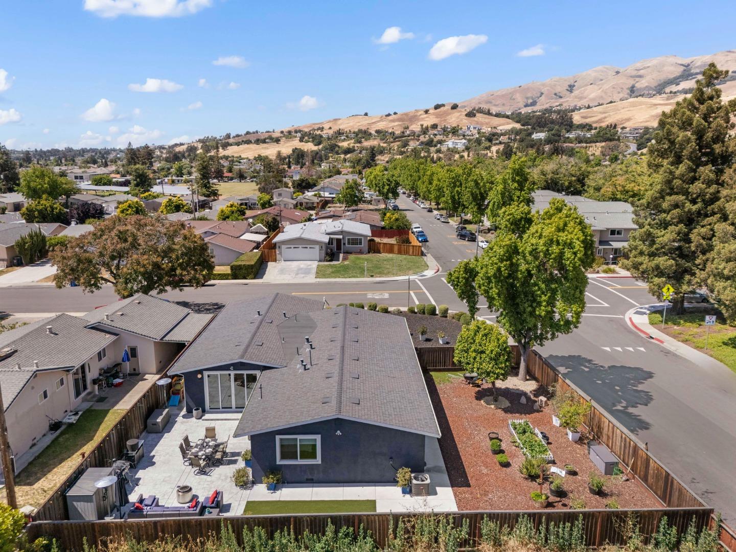 Detail Gallery Image 45 of 47 For 1610 Dennis Ave, Milpitas,  CA 95035 - 3 Beds | 2 Baths