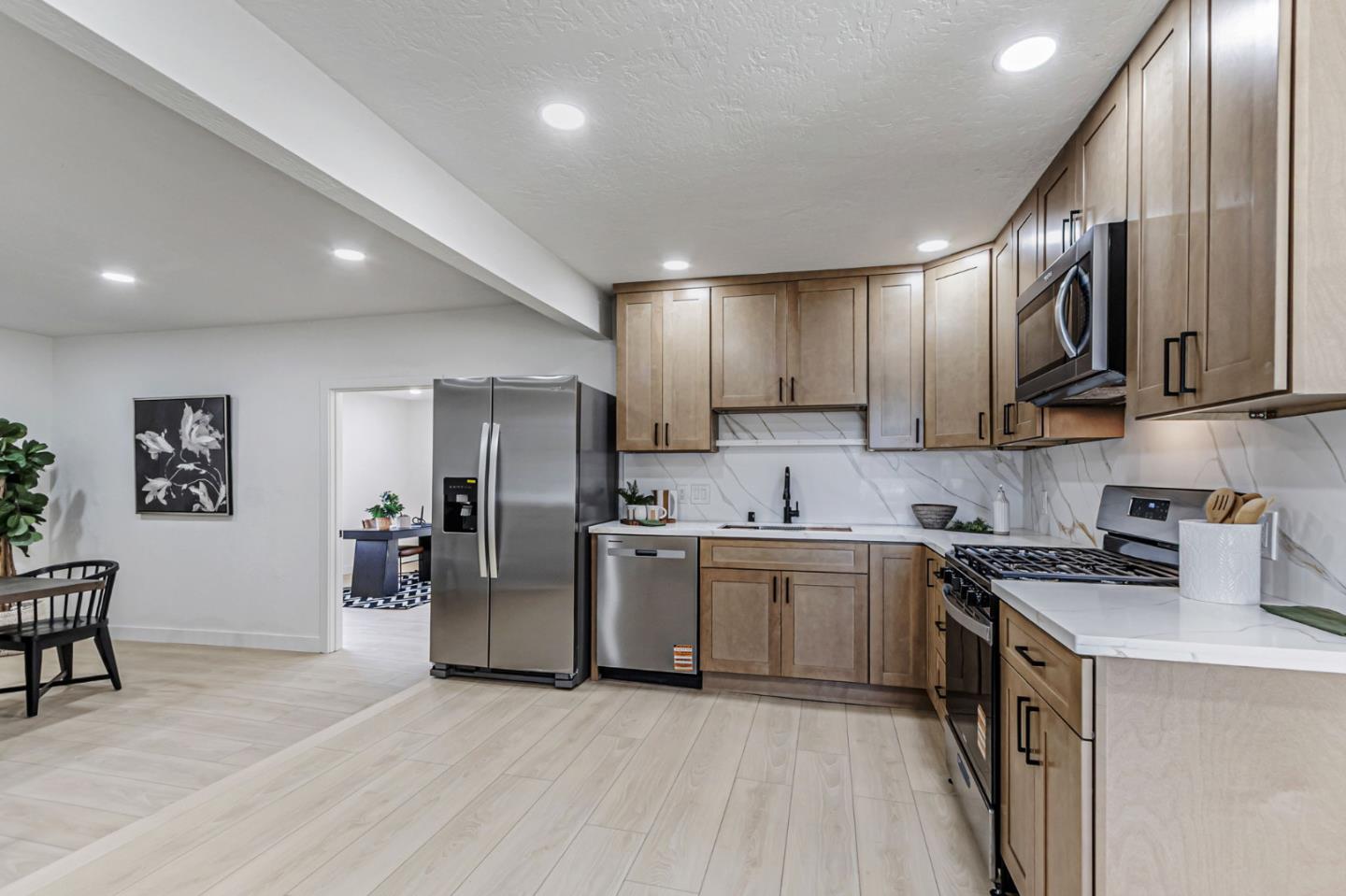 Detail Gallery Image 11 of 38 For 1615 Dennis Ave, Milpitas,  CA 95035 - 3 Beds | 2 Baths