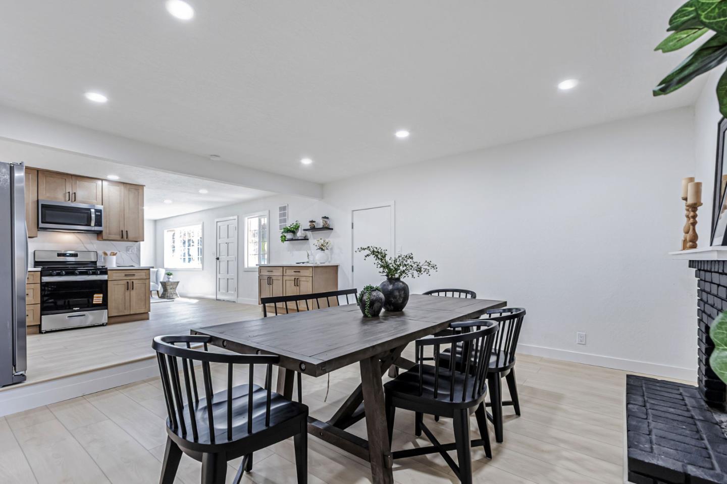 Detail Gallery Image 14 of 38 For 1615 Dennis Ave, Milpitas,  CA 95035 - 3 Beds | 2 Baths