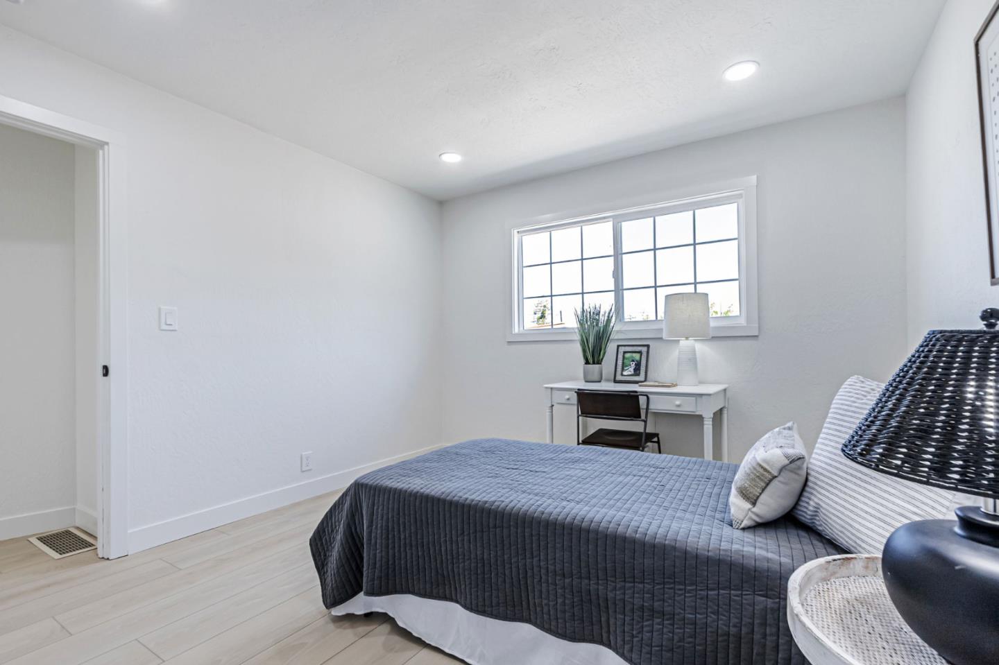 Detail Gallery Image 27 of 38 For 1615 Dennis Ave, Milpitas,  CA 95035 - 3 Beds | 2 Baths