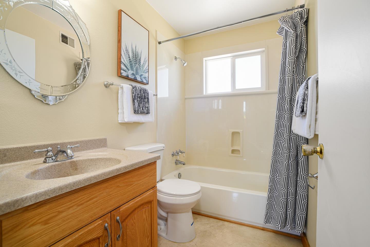 Detail Gallery Image 16 of 21 For 4422 Silva Ave, San Jose,  CA 95118 - 4 Beds | 3 Baths