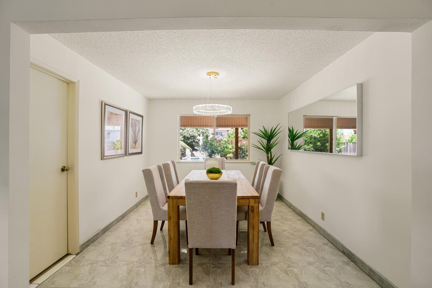 Detail Gallery Image 7 of 21 For 4422 Silva Ave, San Jose,  CA 95118 - 4 Beds | 3 Baths