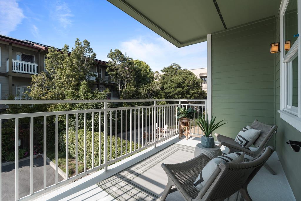 Detail Gallery Image 10 of 29 For 708 Frederick St #204,  Santa Cruz,  CA 95062 - 2 Beds | 1 Baths