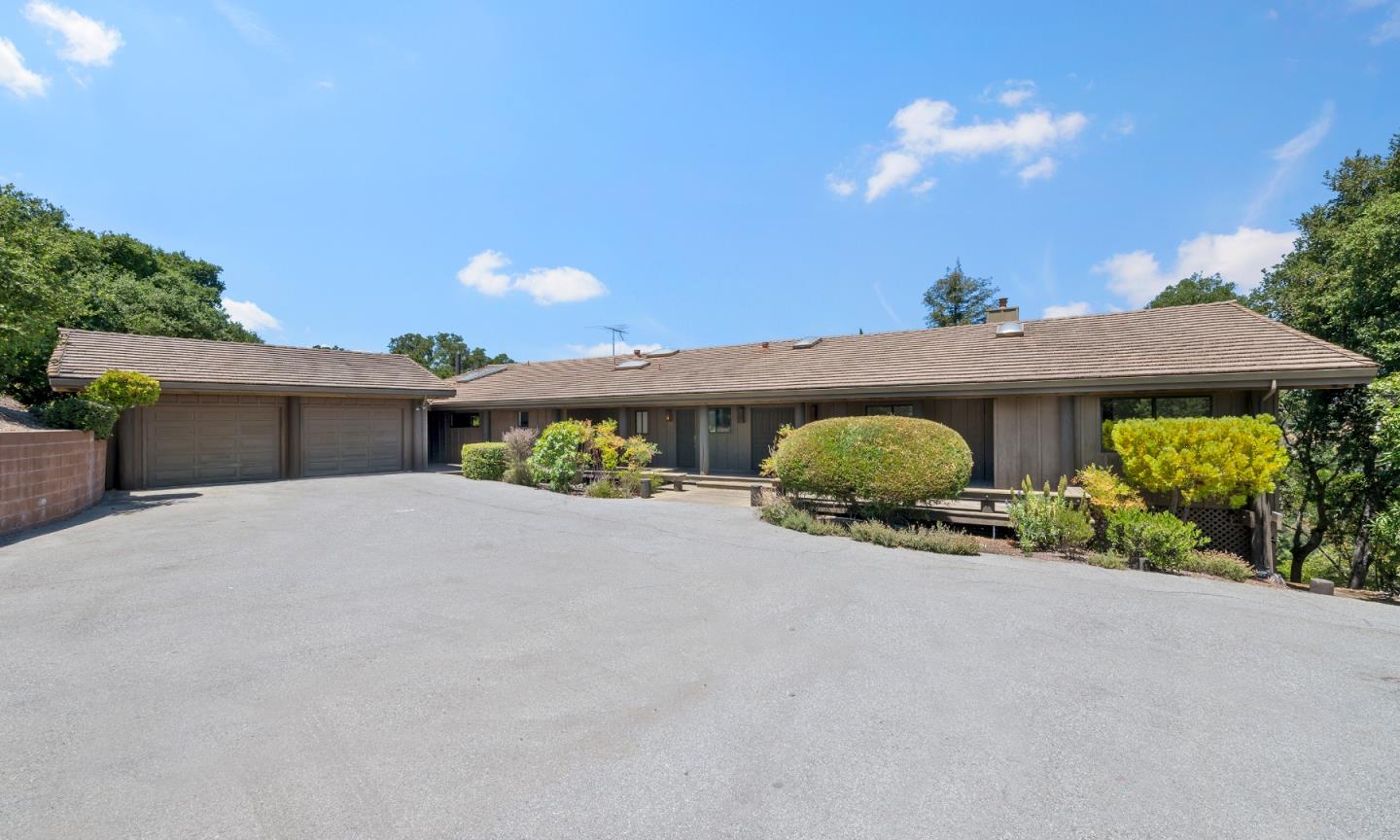 Detail Gallery Image 1 of 40 For 14449 Liddicoat Cir, Los Altos Hills,  CA 94022 - 3 Beds | 2 Baths